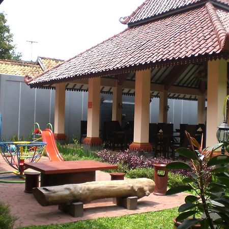 3C Familia Residence Yogyakarta Exteriör bild