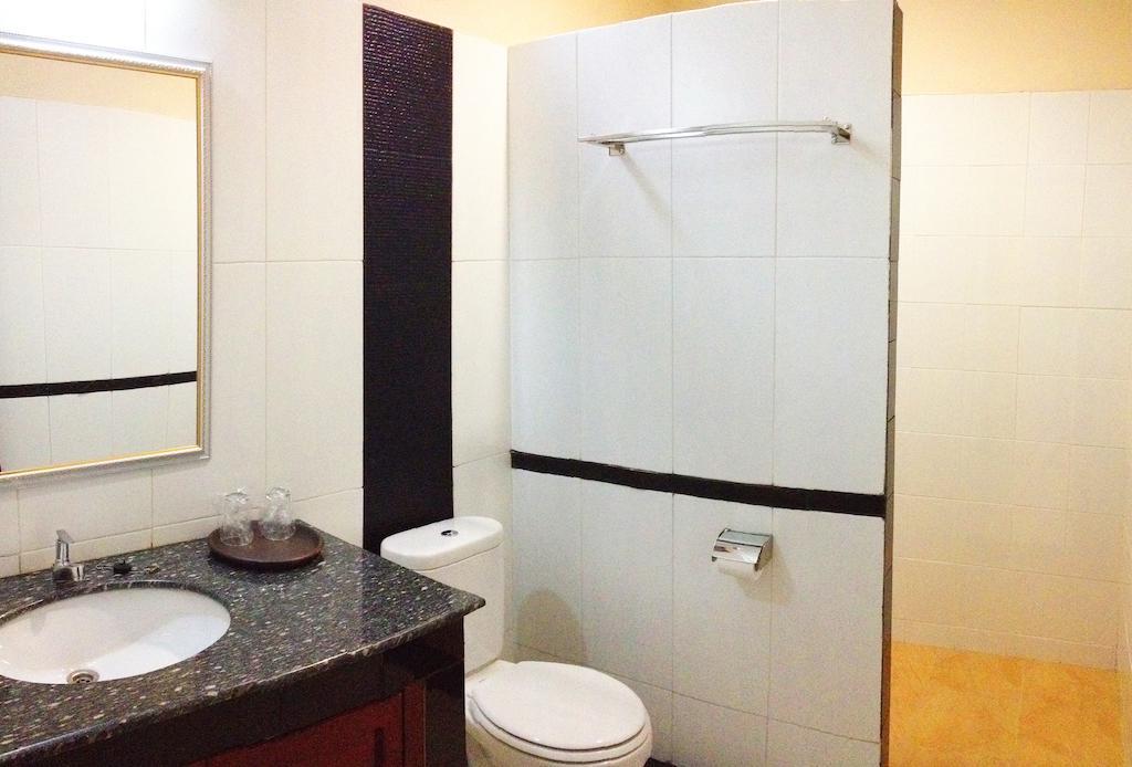 3C Familia Residence Yogyakarta Rum bild