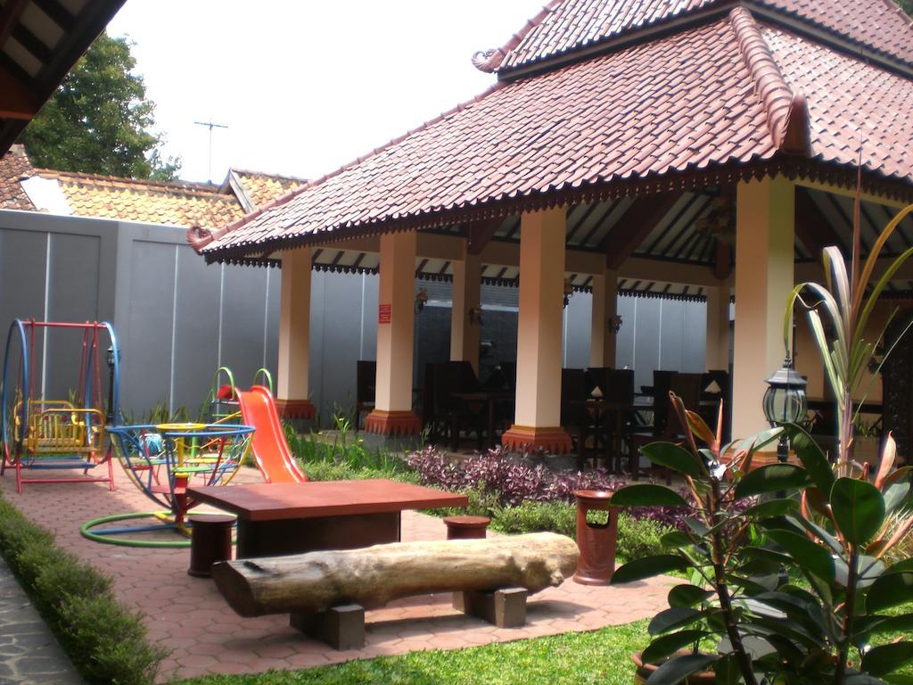 3C Familia Residence Yogyakarta Exteriör bild